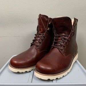 NWOB Men’s UGG Hannen Boot